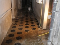 Sangaste lossi kivipõranda puhastamine, foto SodaBlastBaltic